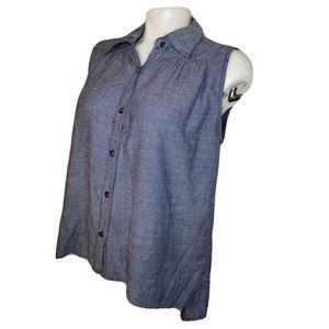 Size S sleeveless open back denim CAbi shirt